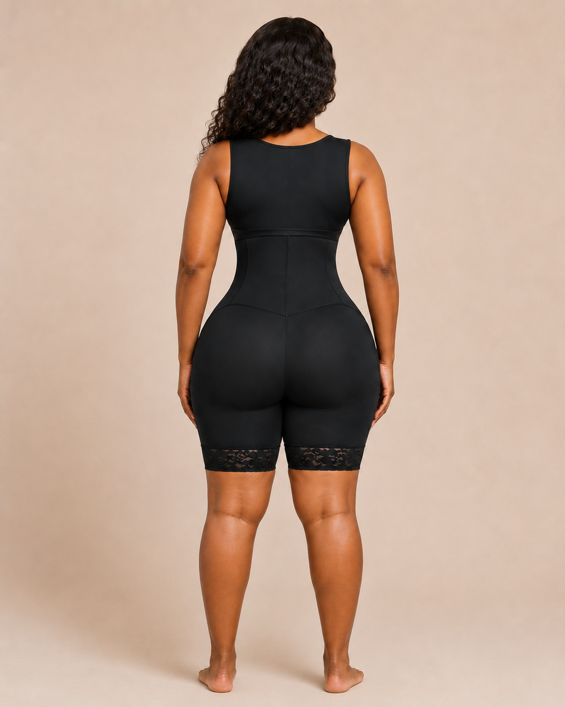 A Cinta Modeladora Completa Premium define a tua cintura, sustenta a barriga e transforma a tua silhueta instantaneamente. Sem dieta. Sem ginásio. Sem espera.
